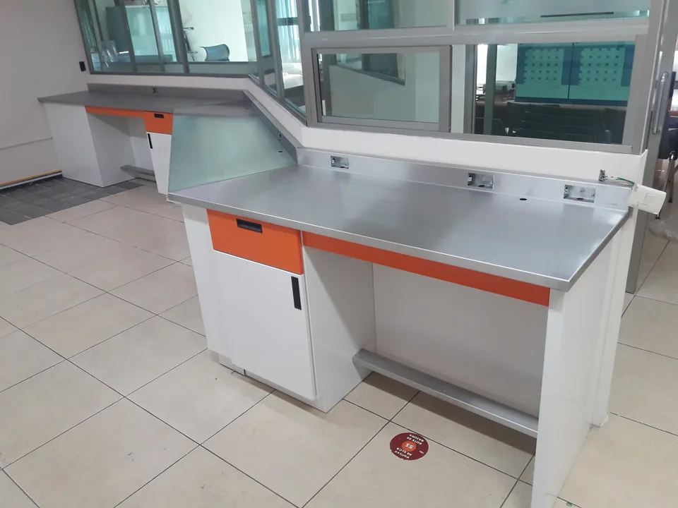 Fabricación de mobiliario para laboratorio personalizado